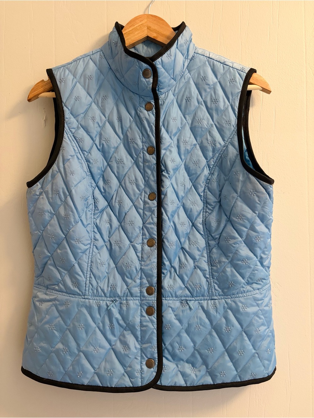 Eddie Bauer Women’s M Blue Snowflake Quilted Goose Down Vest Snap Front